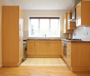 Water Lane, Ilford, Essex IG3 - Photo 6