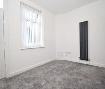 Whitehall Street, Wakefield - Photo 4