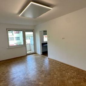Neu sanierte 2 Zimmer Wohnung im Stadtzentrum - Foto 1