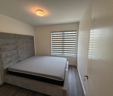 For Lease - 32 Rainwater Lane, Barrie, Ontario - Photo 2