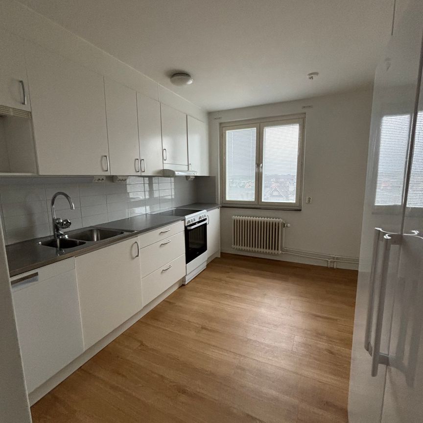 Stockholmsvägen 47 C - Photo 1