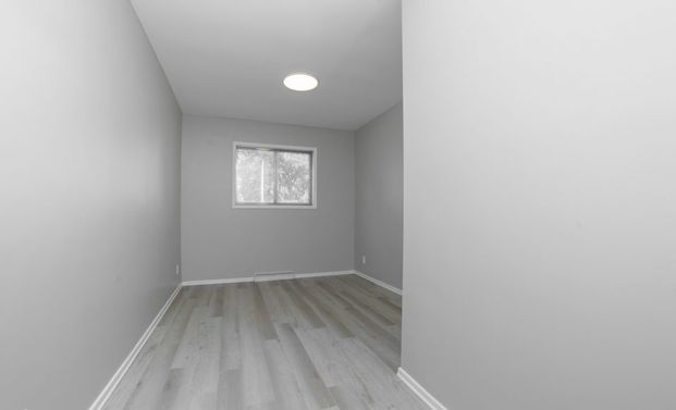 920 Weatherdon - Photo 1