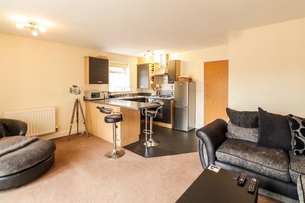 Priory Chase, Pontefract - Photo 1