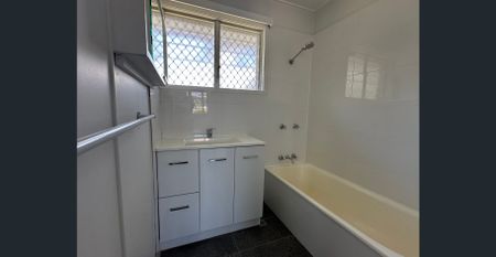 Beachside Living – Freshly Updated 3-Bedroom Home - Photo 3