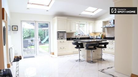 Cozy room in 5-bedroom houseshare in Castleknock, Dublin - Photo 4