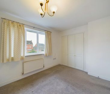 2 bedroom end of terrace house to rent - Photo 4