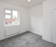 3 bed House - Semi-Detached for Rent - Photo 4