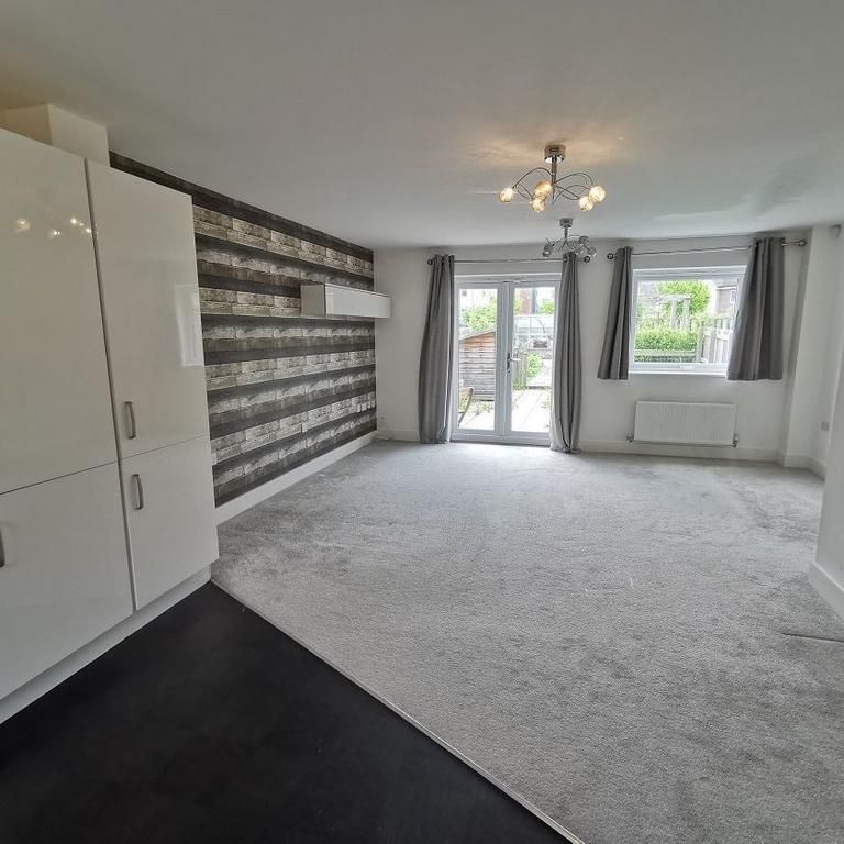 3 bedroom terraced house to rent - Photo 1