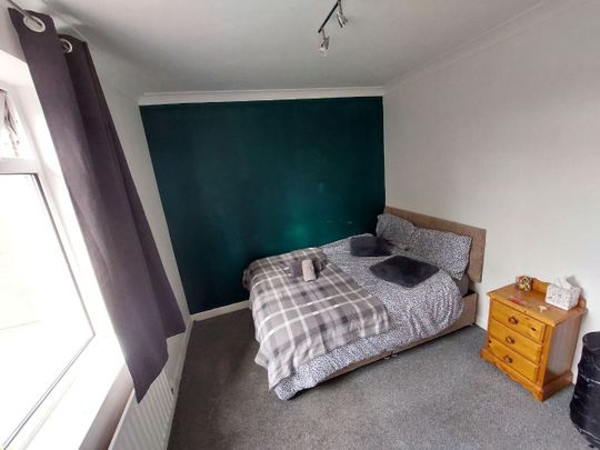 Room in a Shared House, Church Lane, CV2 - Photo 1