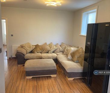 4 bedroom detached house to rent - Photo 1