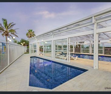 NINETEENTH AVENUE BEACHFRONT UNIT - AMAZING OCEAN VIEWS - Photo 4