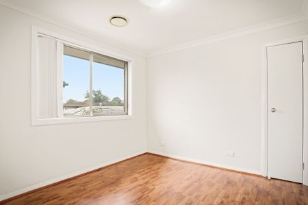 Spacious 4-Bedroom Family Home in Rooty Hill - Photo 3