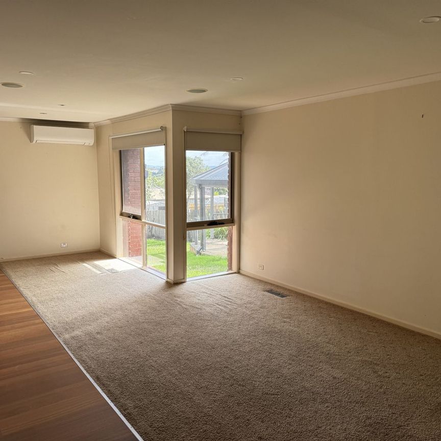 Three Bedroom House - Photo 1