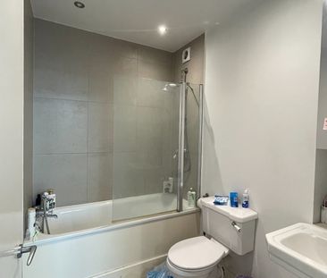 Room in a Shared Flat, London, SE11 - Photo 6