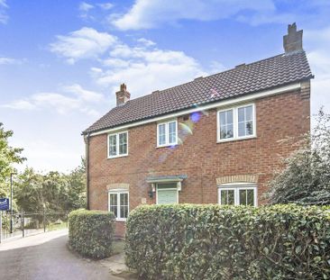 3 bedroom semi-detached house to rent - Photo 3