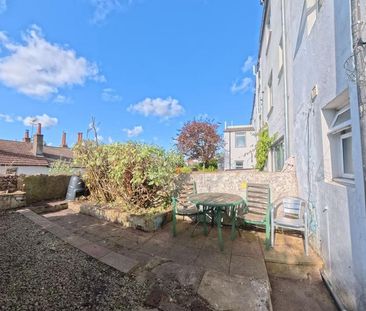 4 bedroom terraced house to rent - Photo 6