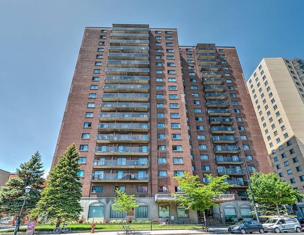 Junior 1 Bedroom Available At 65 East Sherbrooke Street - 65 East Sherbrooke Street, Montréal - Photo 1