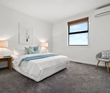 Townhouse Living - Photo 3