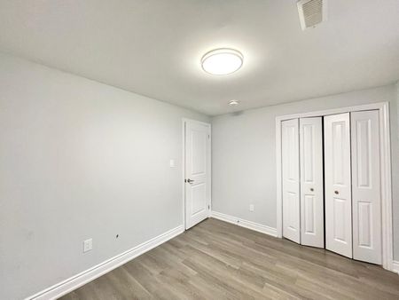 For Lease - 98 Dallan Drive Unit# B, Guelph, Ontario - Photo 4