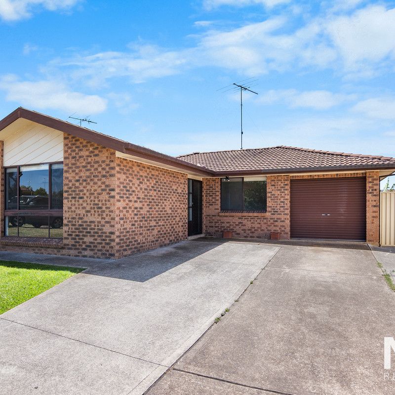 Family Comfort & Convenience In a Prime Quakers Hill Location! - Photo 1