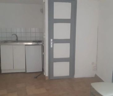 Location Appartement 1 pièces 16 m2 à Villeneuve-Saint-Georges - Photo 1