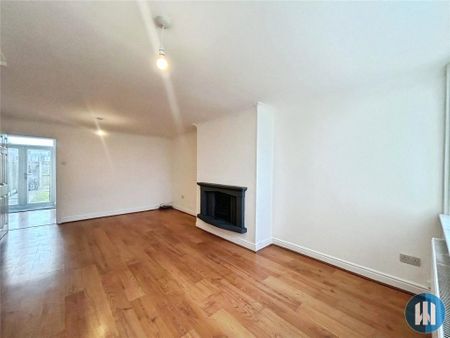 3 bedroom end of terrace house to rent - Photo 4