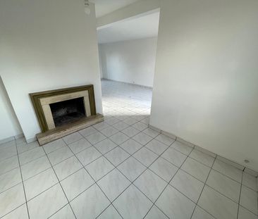 Location Maison 5 pièces 96m² ARMENTIERES 59280 - Photo 6