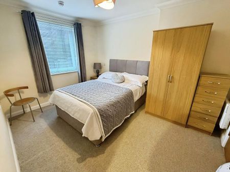 2 bedroom flat to rent - Photo 3