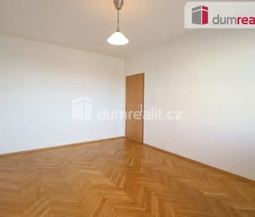 Pronájem bytu 3+1 s balkonem v Ostrově - Fotografie 5