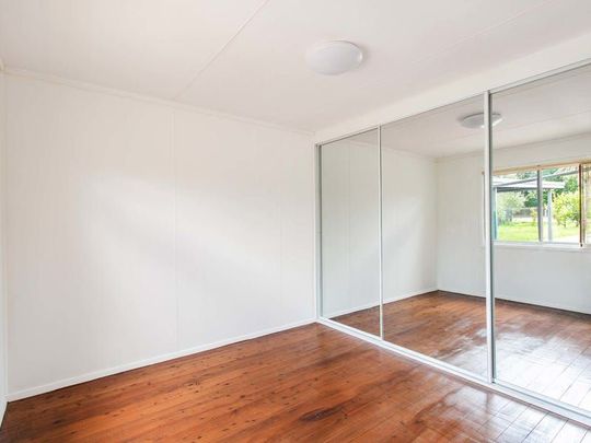 Tidy Two Bedroom Home in Convenient Location - Photo 1