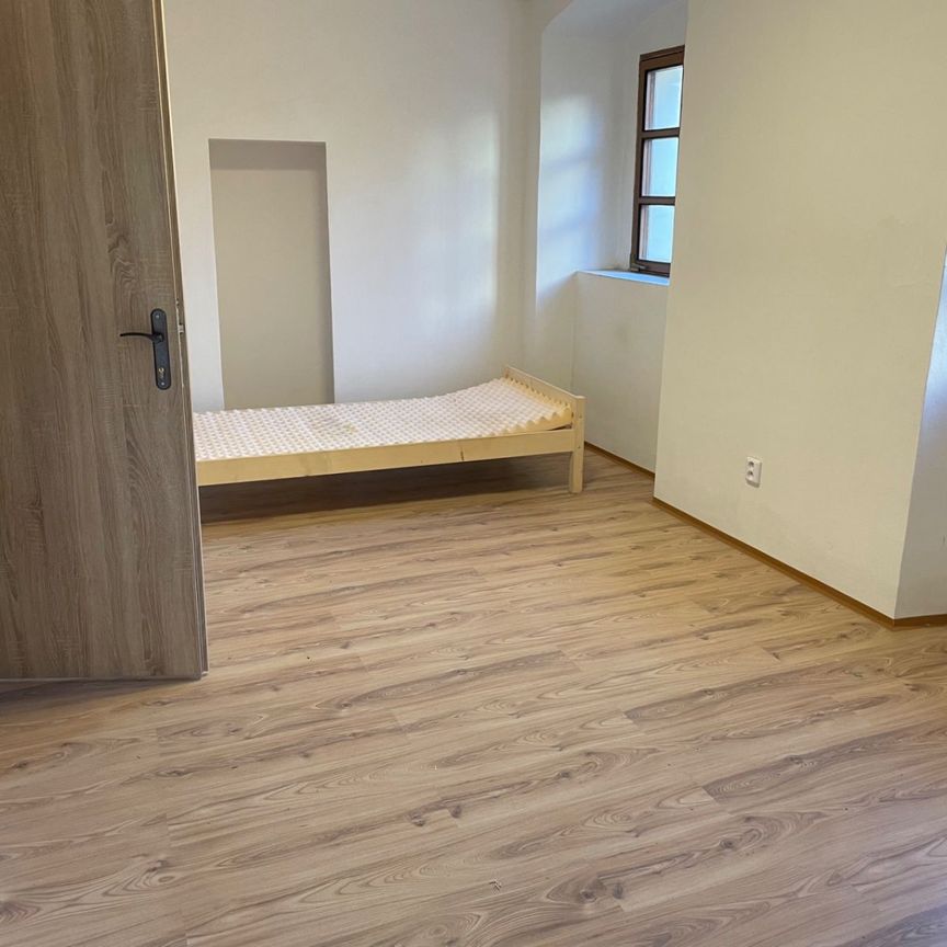 Pronájem bytu 2+kk • 41 m² bez realitkySušilovo náměstí, Rousínov - Rousínov u Vyškova, Jihomoravský kraj - Photo 1