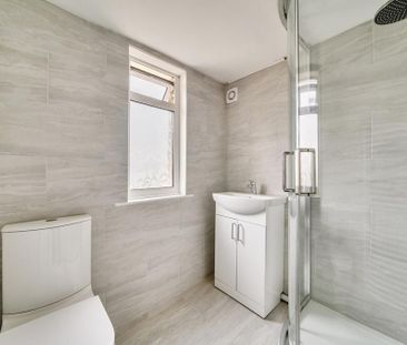 4 bedroom semi-detached house to rent - Photo 6