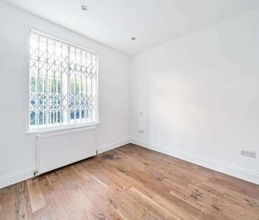 Westway, Shepherd's Bush, W12 - Photo 3