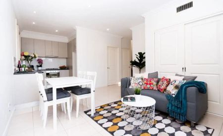 2/10 Vision Street, Chadstone VIC 3148 - Townhouse For Rent | Domain - Photo 4