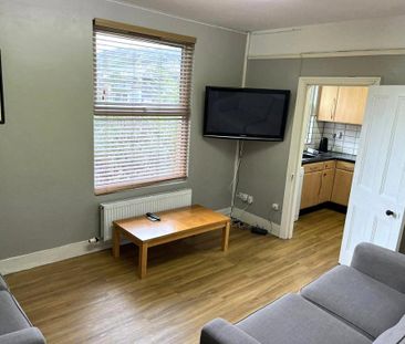 1 bedroom semi-detached house to rent - Photo 3