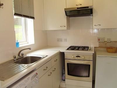 1 bedroom semi-detached house to rent - Photo 4