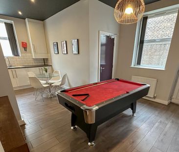 9 bedroom terraced house to rent - Photo 3