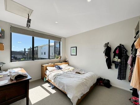 Welcome home to 12 Arney Street. - Photo 2