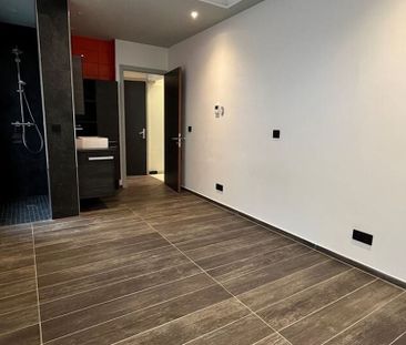 Appartement te huur in Tournai voor € 615 met 1 slaapkamer - Photo 3