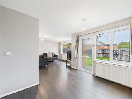 2 bedroom end of terrace house to rent - Photo 2