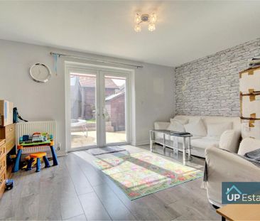 3 bedroom semi-detached house to rent - Photo 2