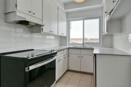 809 Bloomfield Avenue - Photo 4