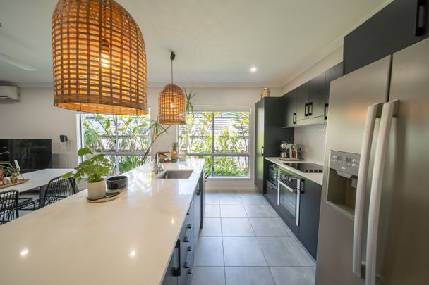 UNFURNISHED FAMILY HOME IN TRINITY PARK! - Photo 1