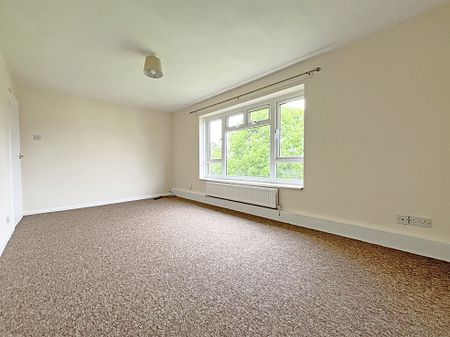 Radburn Court, Stapleford , Nottingham, NG9 8LE - Photo 3