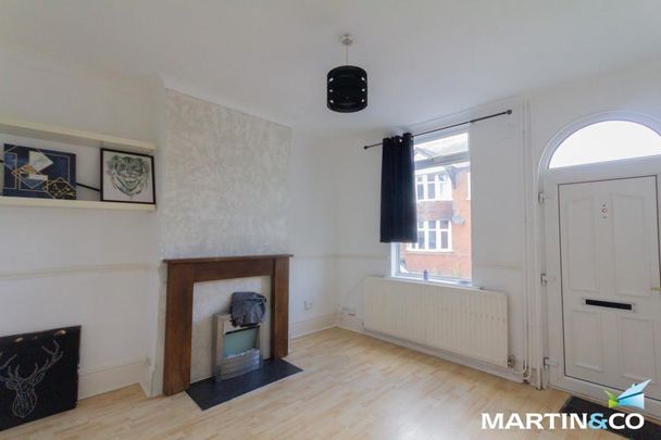 2 bedroom end of terrace house to rent - Photo 1