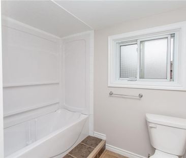 For Lease - 44 ST. PETER Street, St. Catharines, Ontario - Photo 6