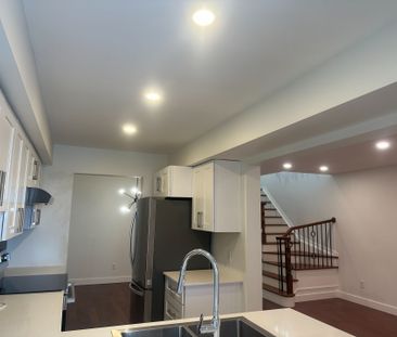 For Lease - 454 Wisteria Crescent, Hunt Club - Windsor Park Village... - Photo 6