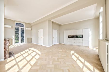 Quartier Montgomery : Somptueuse Maison rénovée de +/- 910 m² - 6 ch & 4 sdb - Foto 4