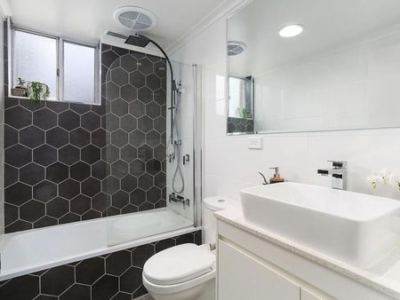 7/1 Mercury Street, Wollongong NSW 2500 - House For Rent | Domain - Photo 5