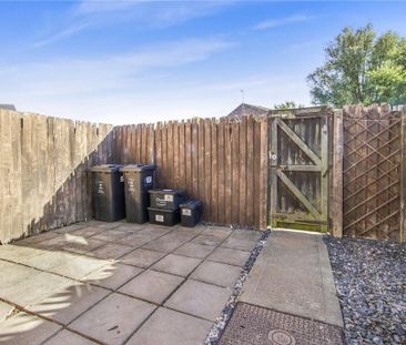 3 bedroom end of terrace house to rent - Photo 4